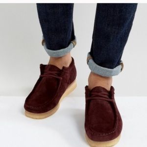 Clark’s brown suede lace up wallabee boots